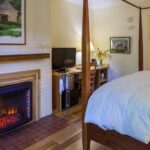 Premium Fireplace Guest Room